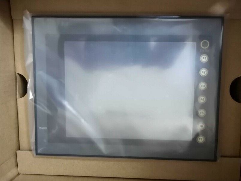 Панель оператора Fuji UG221HSR4