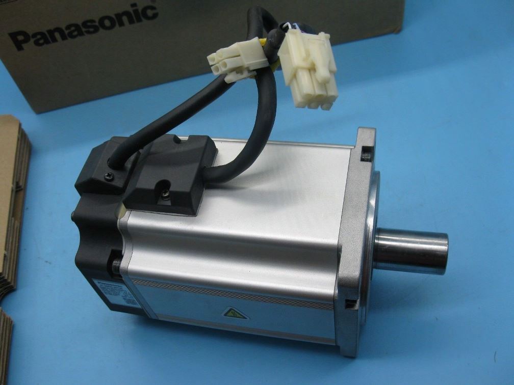 Серводвигатель Panasonic MHMJ082G1C