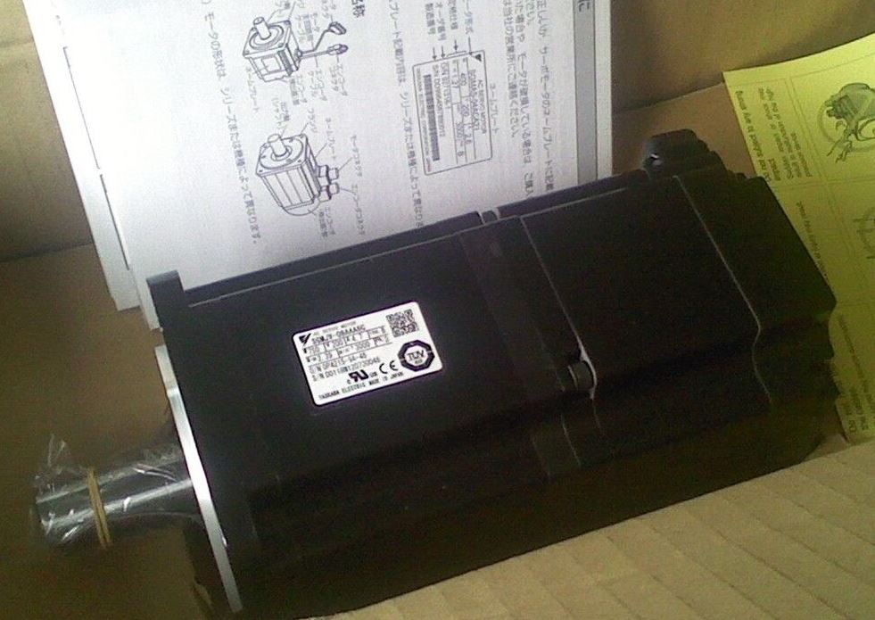 Yaskawa серводвигатель SGMJV-04ADA6C