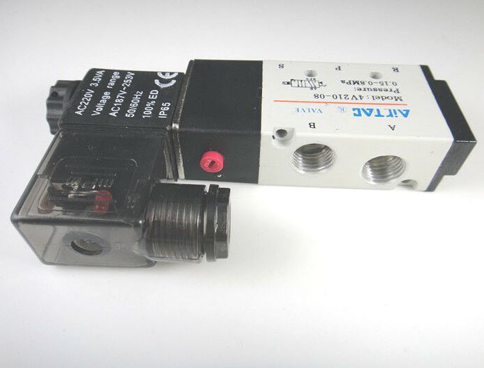 Пневмоцилиндр 4V210-08 220V